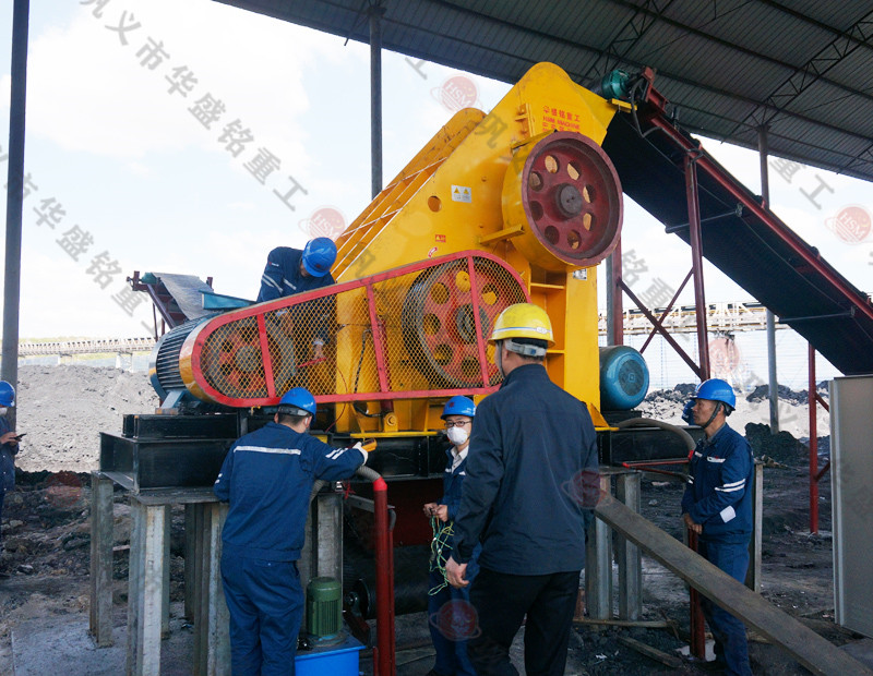 磚廠處理煤矸石頁巖適合用哪種粉碎機(jī)？多少錢一臺